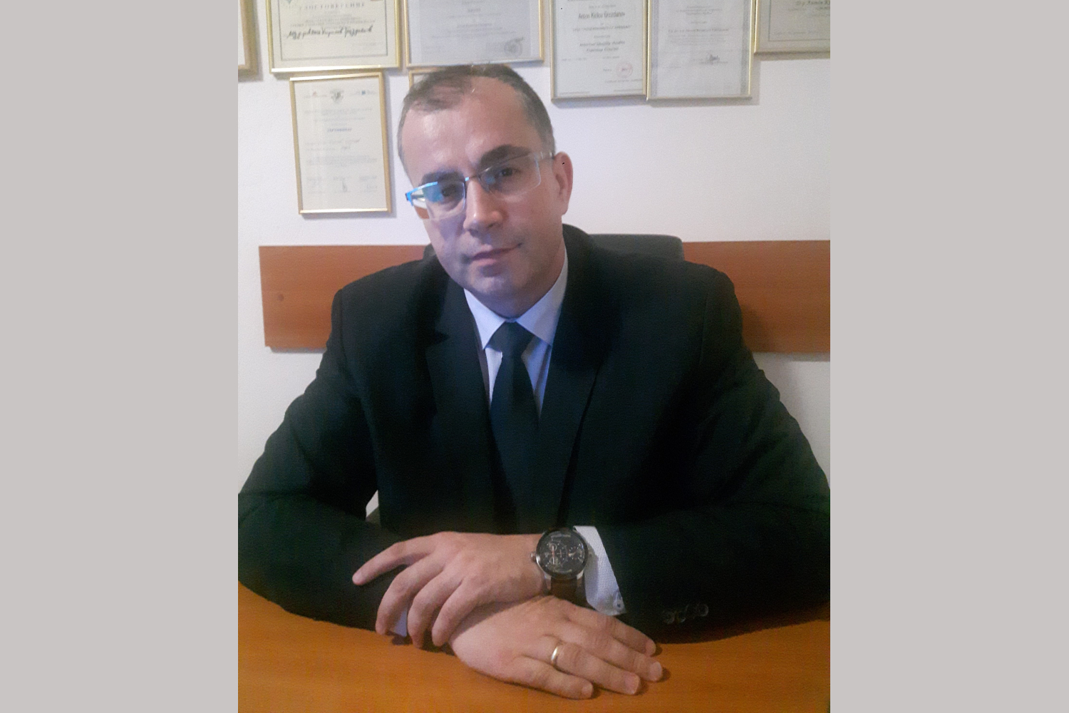 Антон Грозданов - арбитър в АС при БСК, стана професор във ВСУ 